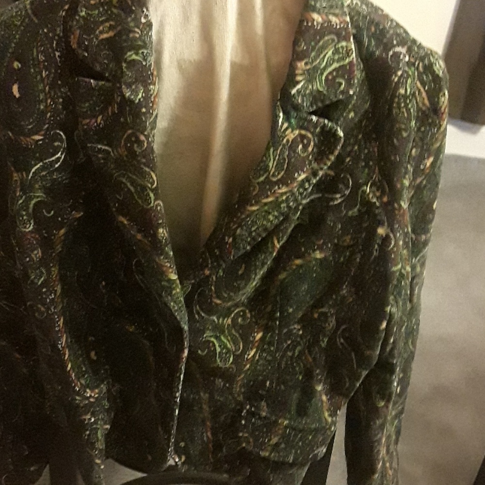 Blazer - Picture 2 of 3